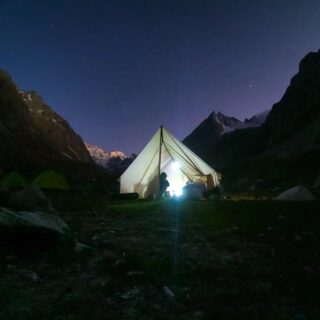 the night is dark and full of serenity, camping in himalayas
@lion_heart_expeditions
#lionheartexpeditions #camping #trekking #mountains #tent #peace #night #adventure #lonelyplanet