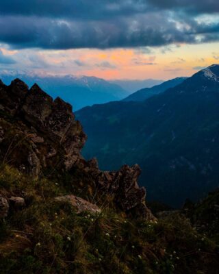 Live colourfully 
@lion_heart_expeditions 
#lionheartexpeditions 
#nature #naturephotography #view #sky #twilight #mountain #himalayas #travel #globetrotter #tree #india #trending #trek